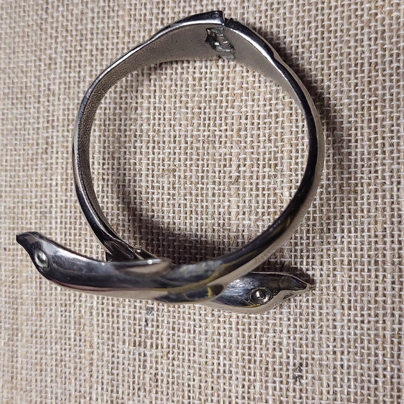 Vintage Silver Fish Bracelet - Picture 2 of 4